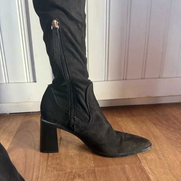 Zara Thigh High suede stacked heel boots - Picture 8 of 13